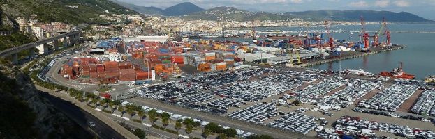 Italian Dockworker Sustains Fatal Crushing Injuries   [Salerno, IT  ~  23 November 2016]